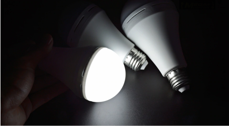 Powerful LED Emergency Light Bulb E27 9W Rechargeable